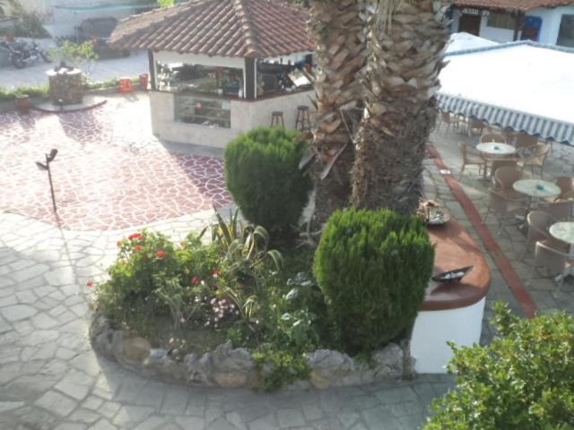 Aquarius Hotel Fourka Exterior foto