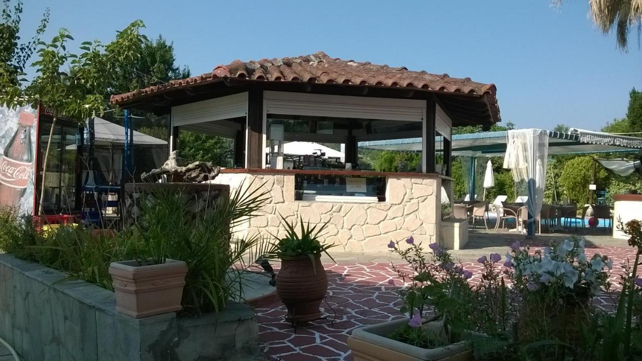 Aquarius Hotel Fourka Exterior foto